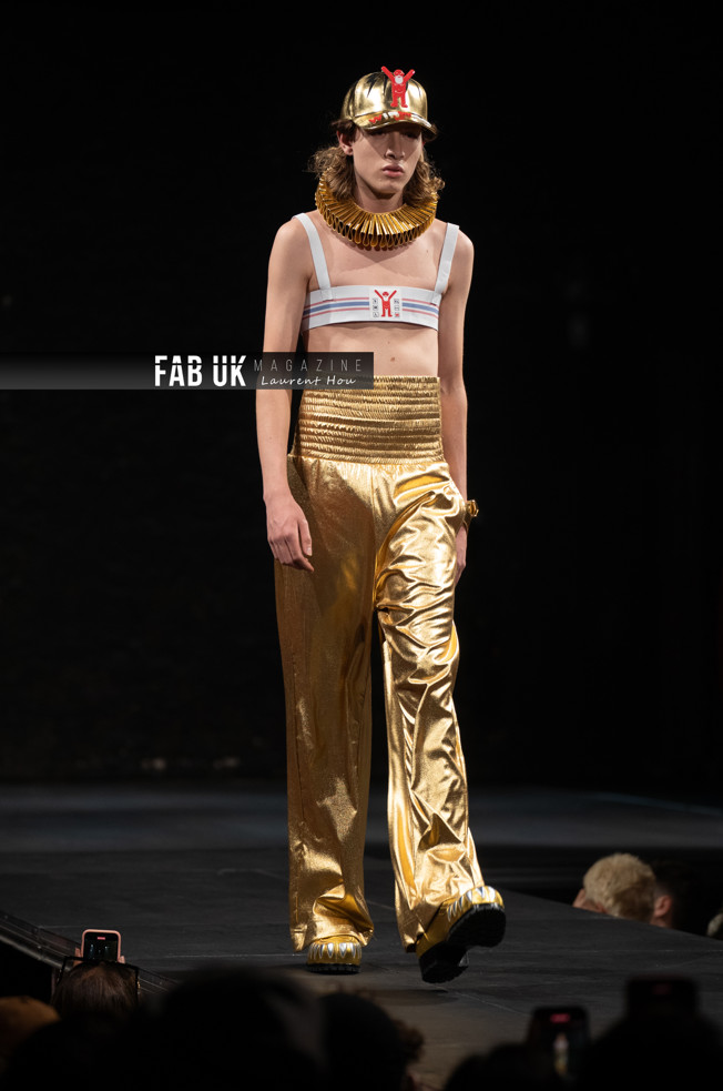 DESIGN and ART MAGAZINE: Parish Fashion Week: Walter Van