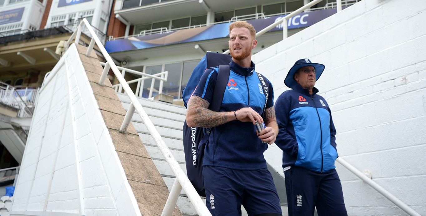 Trevor bayliss and ben stokes on the stairs at the oval copyright ecb