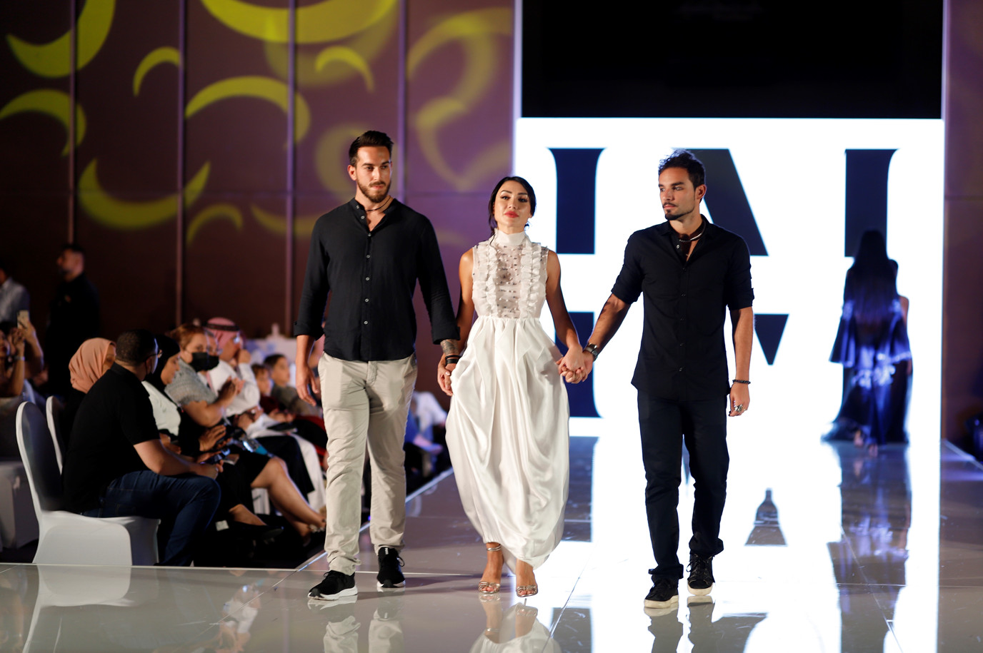 World fashion festival awards season 4, dubai livrea movement – best accesory collection awards (3)