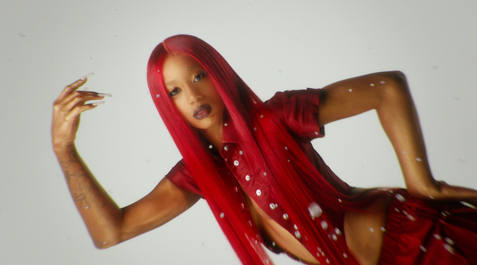 Flo milli unleashes music video for “pbc”