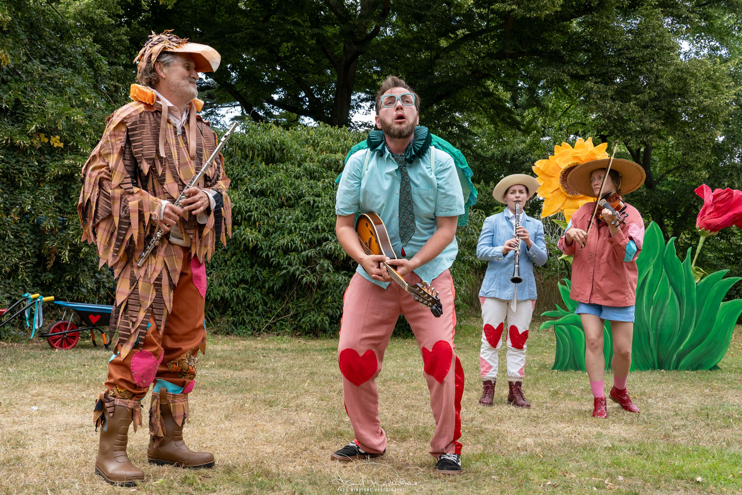 Theatre on Kew: Alice in wonderland